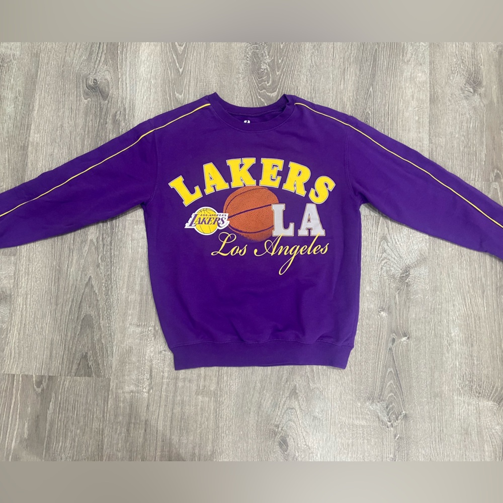 lakers crewneck women’s